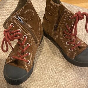 Converse Brown Kids High-Top Sneakers with Red Laces size 11.5 toddler